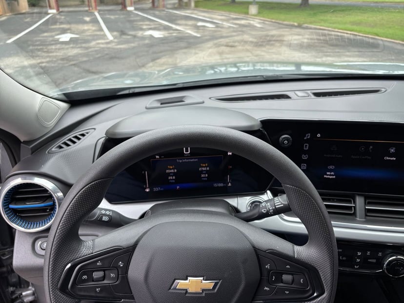 2025 Chevrolet Trax - Image 29