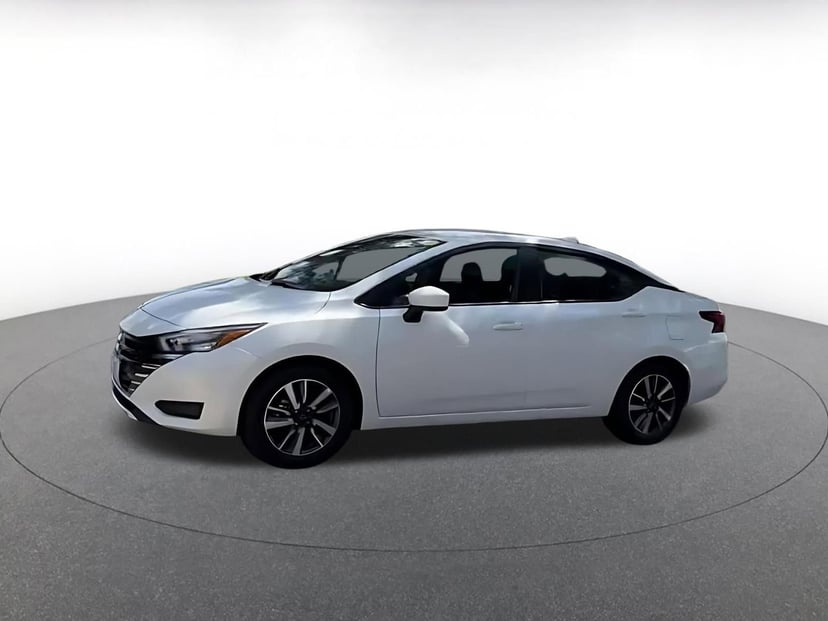 2025 Nissan Versa - Image 3