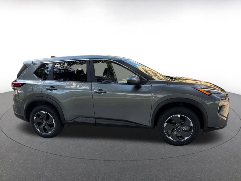 2025 Nissan Rogue - Image 12