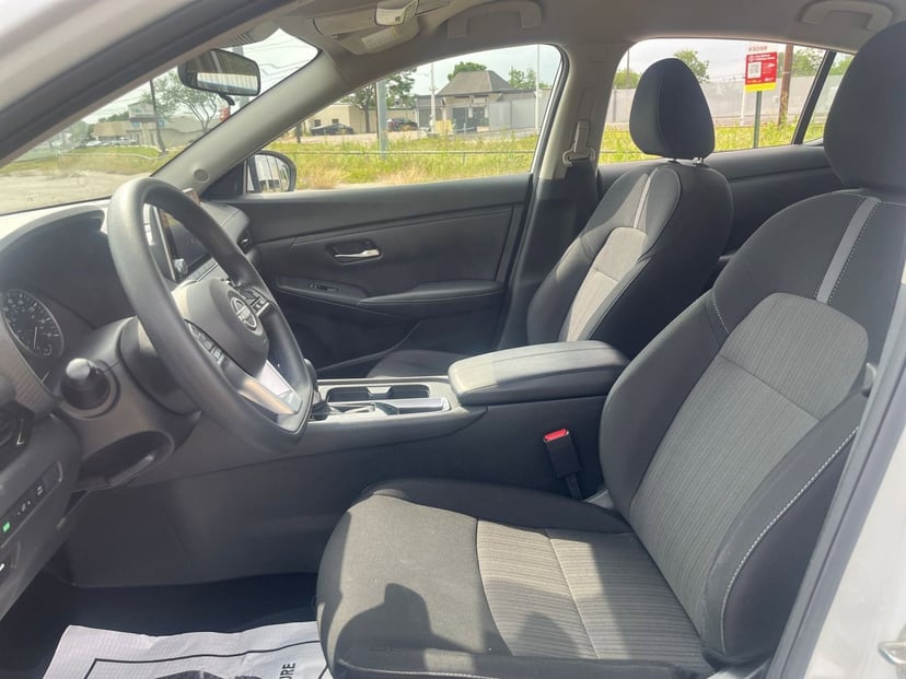 2025 Nissan Sentra - Image 25