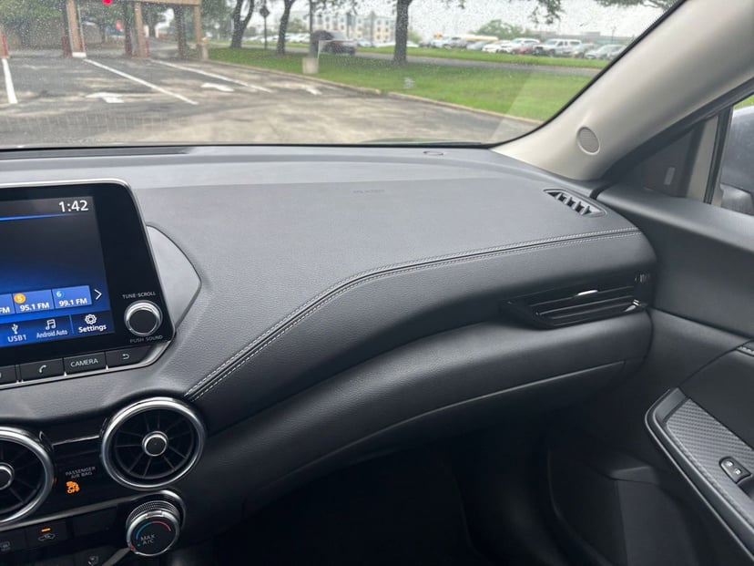 2025 Nissan Sentra - Image 30