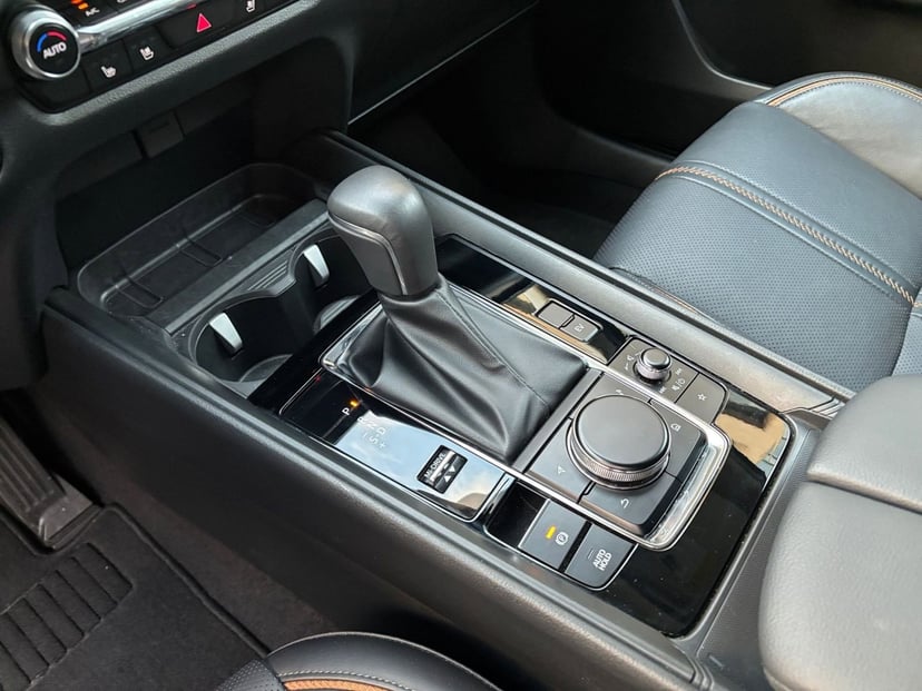 2025 Mazda CX-50 Hybrid - Image 37