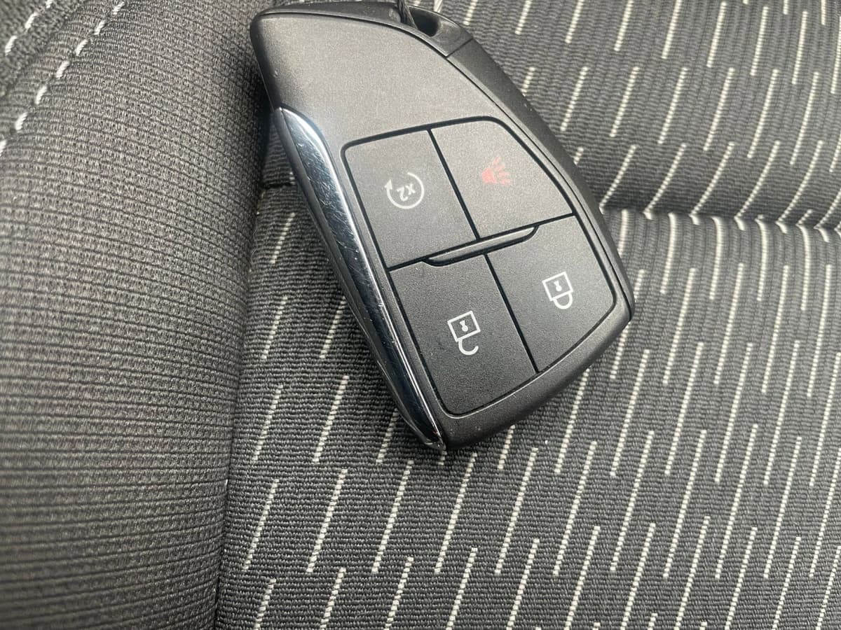 2025 Chevrolet Equinox - Image 18