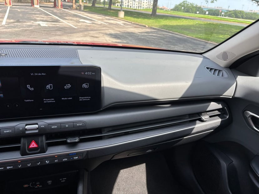 2025 Kia K4 - Image 30