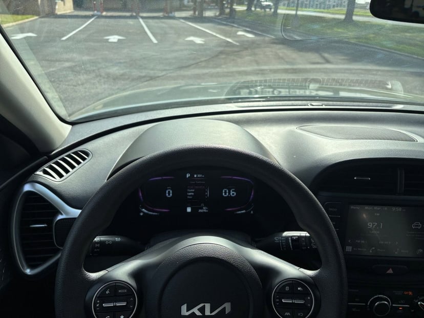 2025 Kia Soul - Image 29