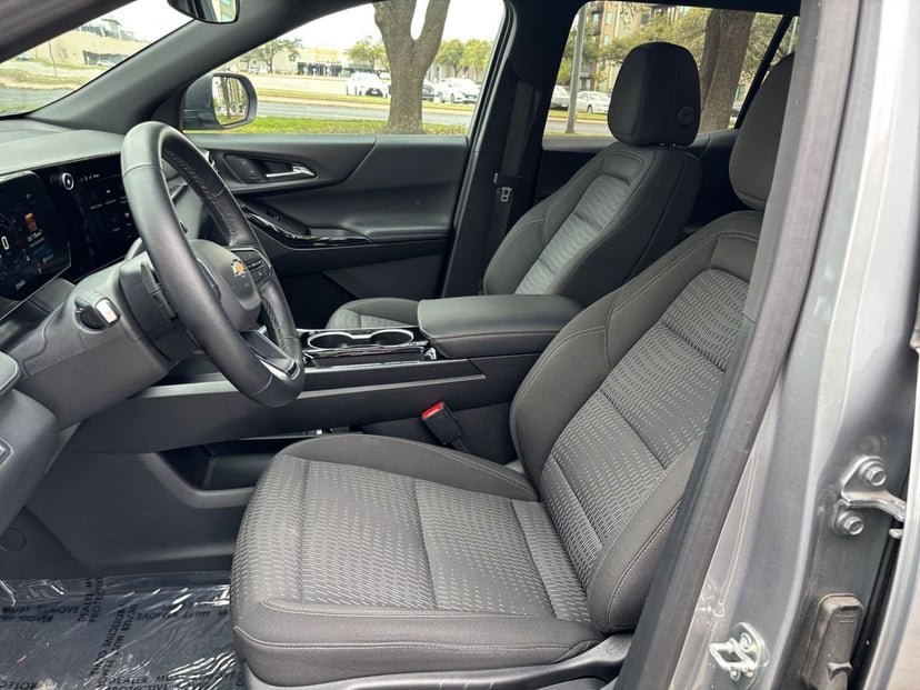 2025 Chevrolet Equinox - Image 31