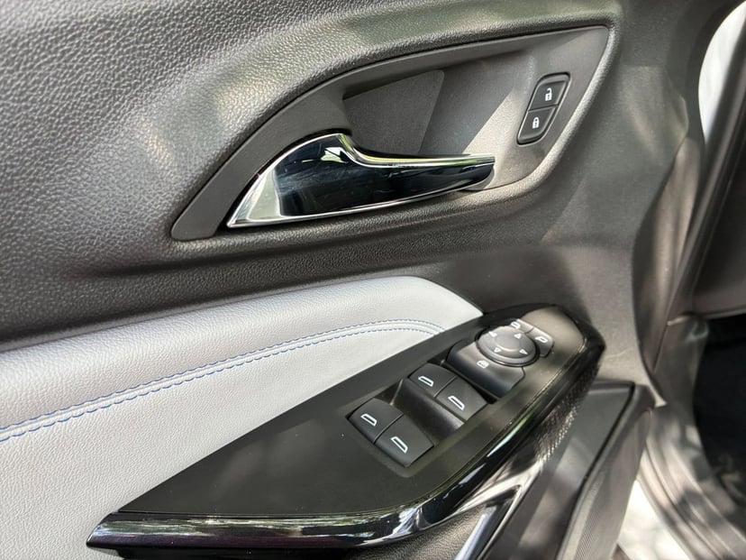 2025 Chevrolet Trax - Image 15