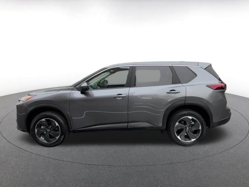 2025 Nissan Rogue - Image 8