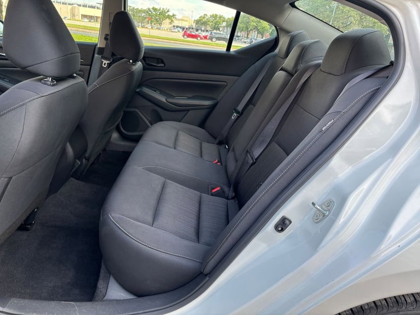 2025 Nissan Altima - Image 21
