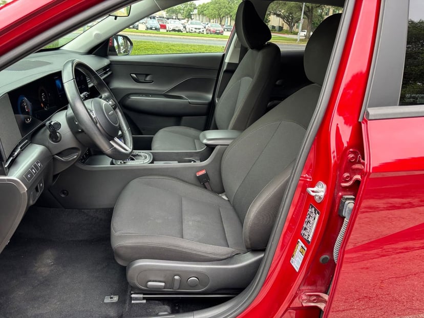 2025 Hyundai Kona - Image 31