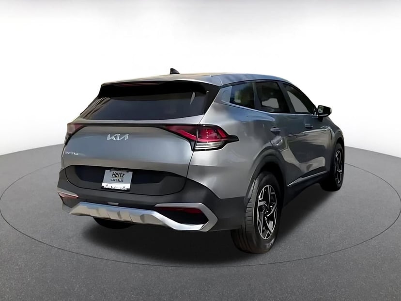 2025 Kia Sportage - Image 13