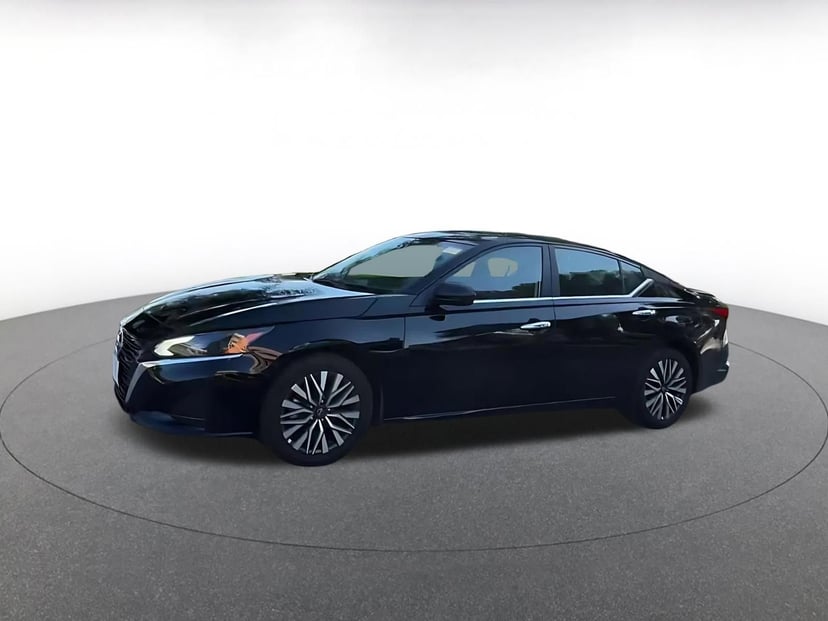 2025 Nissan Altima - Image 7
