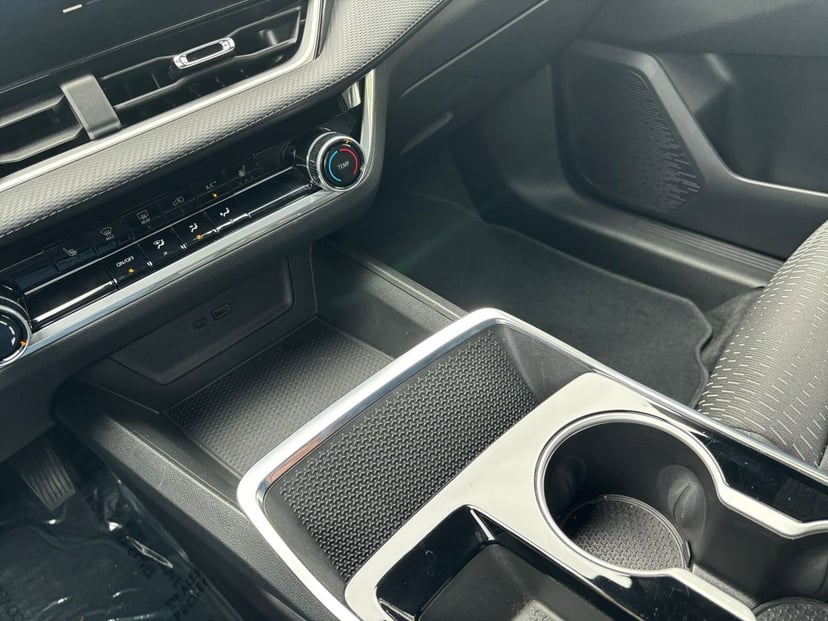 2025 Chevrolet Equinox - Image 36