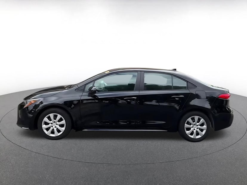 2025 Toyota Corolla - Image 8