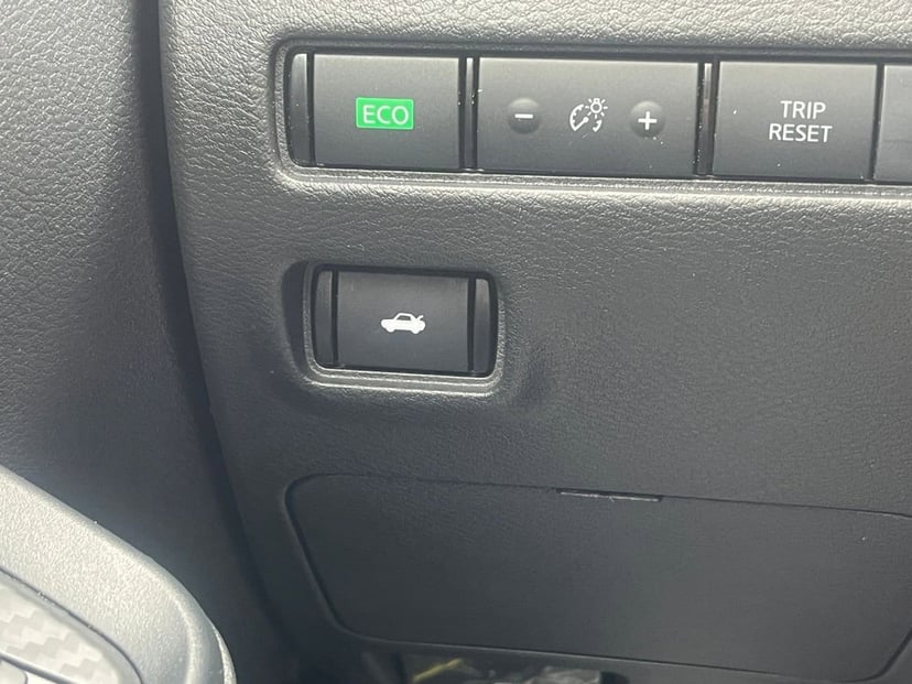 2025 Nissan Sentra - Image 21