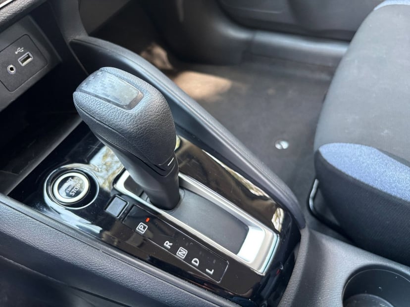 2025 Nissan Versa - Image 27