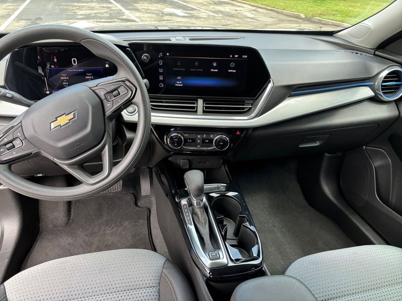 2025 Chevrolet Trax - Image 28
