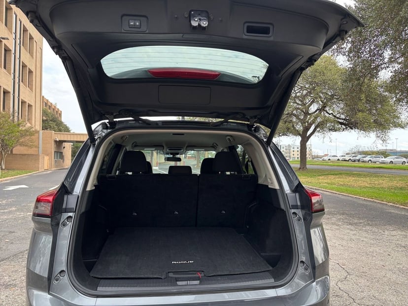 2025 Nissan Rogue - Image 27