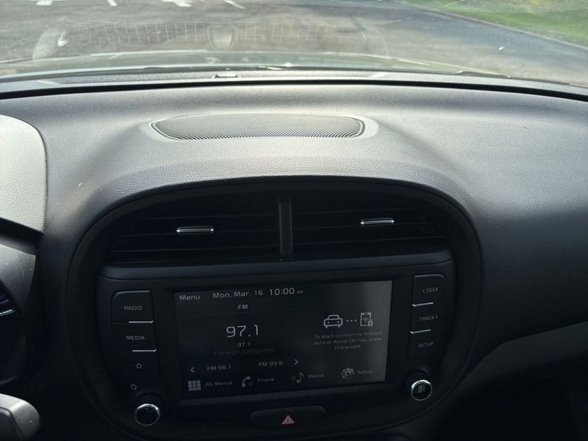 2025 Kia Soul - Image 17