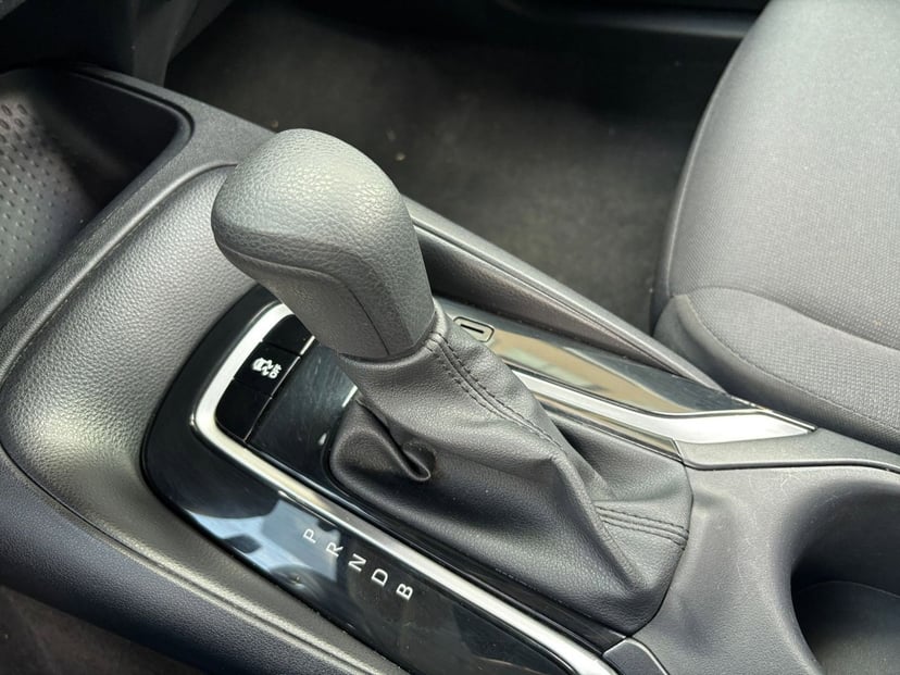 2025 Toyota Corolla - Image 36
