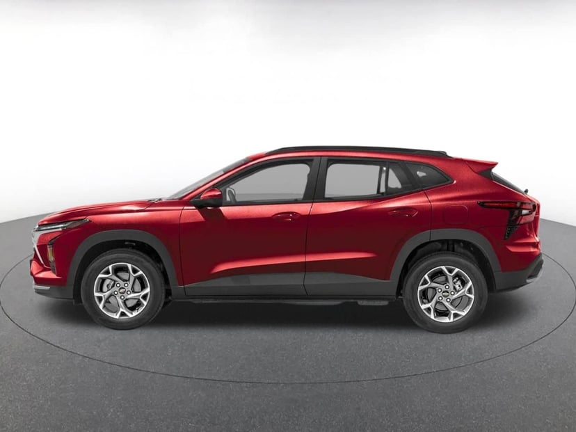 2025 Chevrolet Trax - Image 3