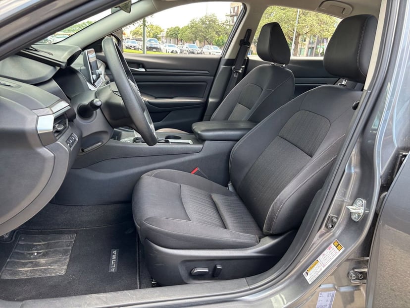 2025 Nissan Altima - Image 22