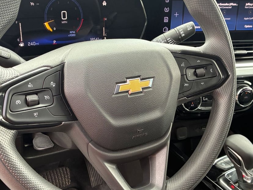 2025 Chevrolet Trax - Image 26