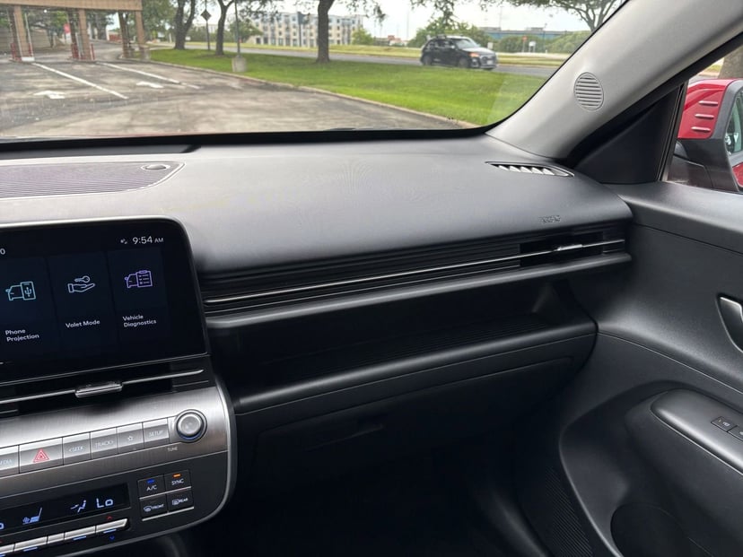 2025 Hyundai Kona - Image 30