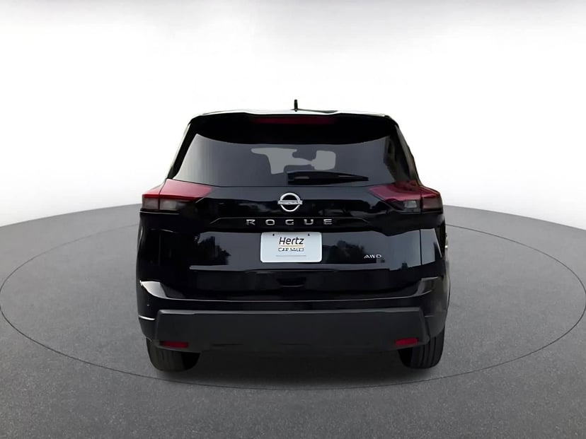 2025 Nissan Rogue - Image 12