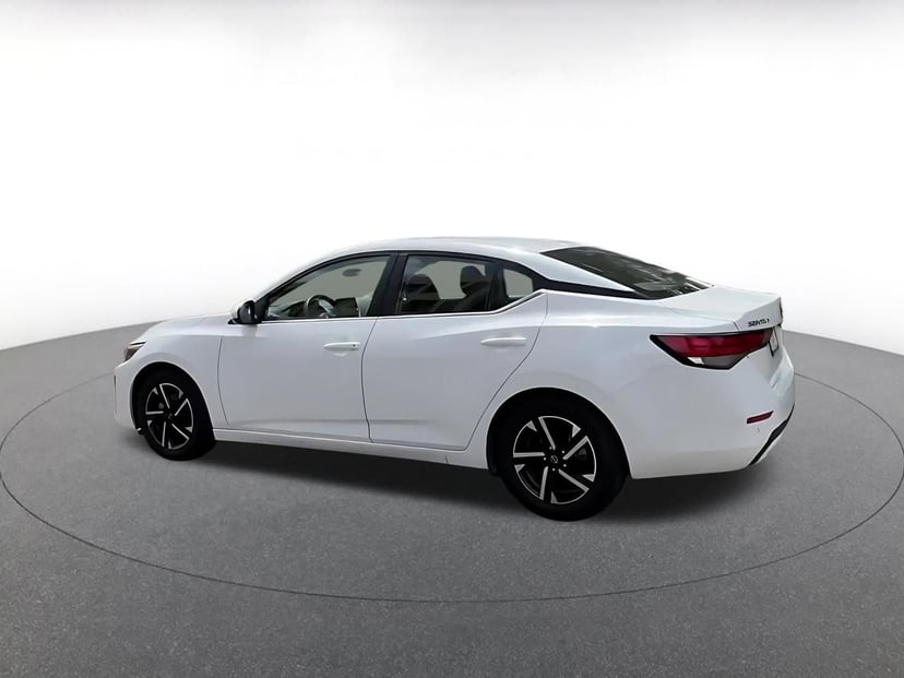2025 Nissan Sentra - Image 10