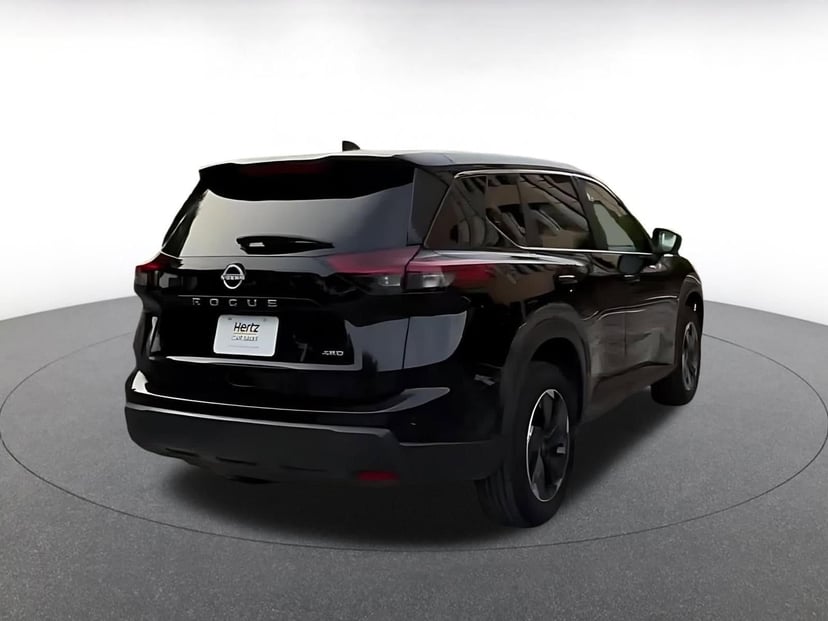 2025 Nissan Rogue - Image 13