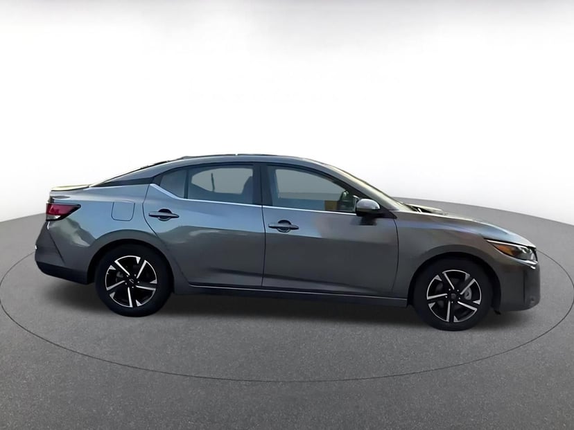 2025 Nissan Sentra - Image 16