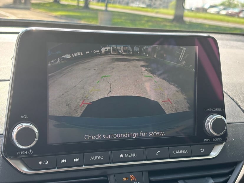 2025 Nissan Altima - Image 20