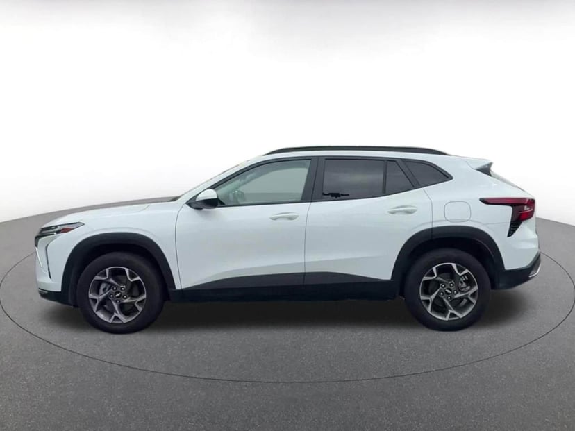 2025 Chevrolet Trax - Image 8