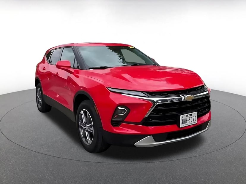 2025 Chevrolet Blazer - Image 3