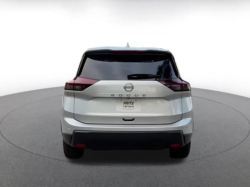 2025 Nissan Rogue - Image 11
