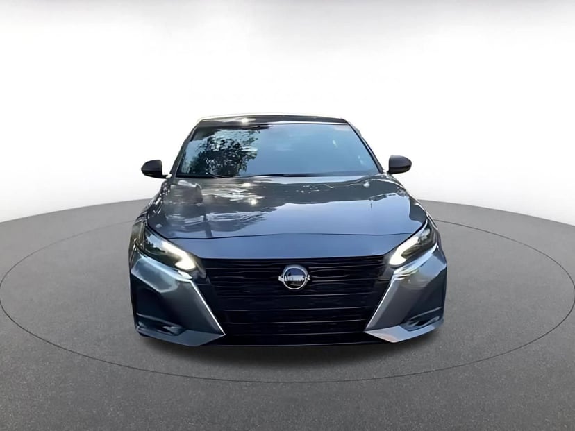 2025 Nissan Altima - Image 15