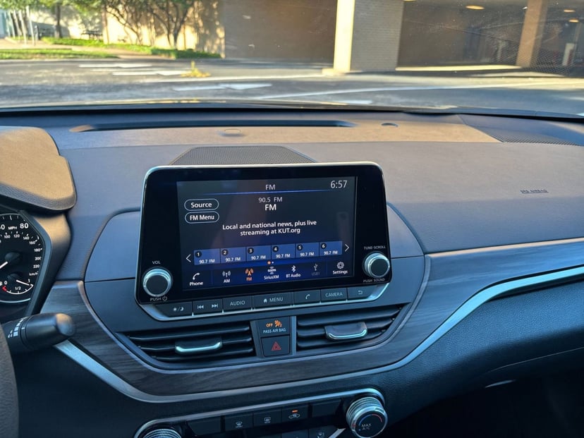 2025 Nissan Altima - Image 28
