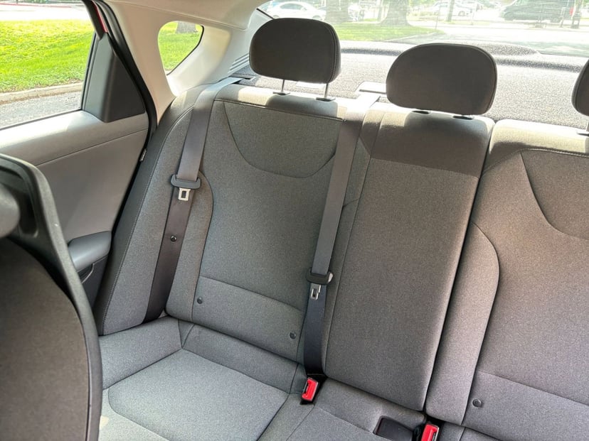 2025 Kia K4 - Image 34