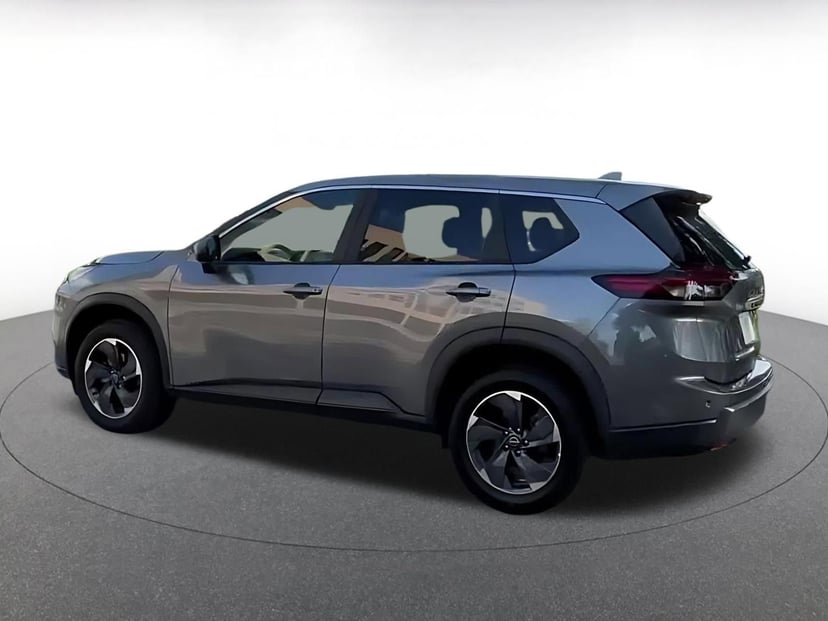 2025 Nissan Rogue - Image 8