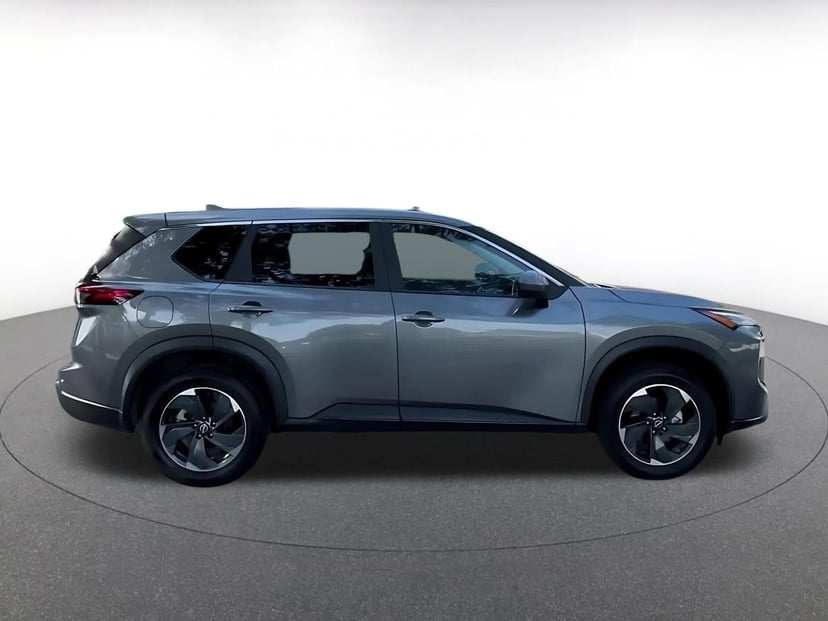 2025 Nissan Rogue - Image 13