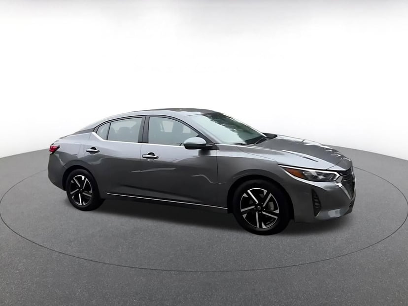 2025 Nissan Sentra - Image 2