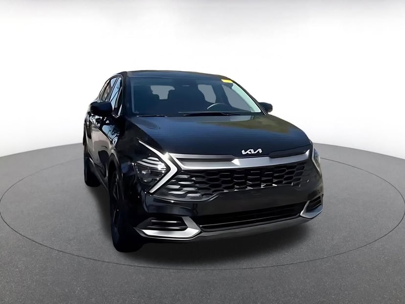 2025 Kia Sportage - Image 3