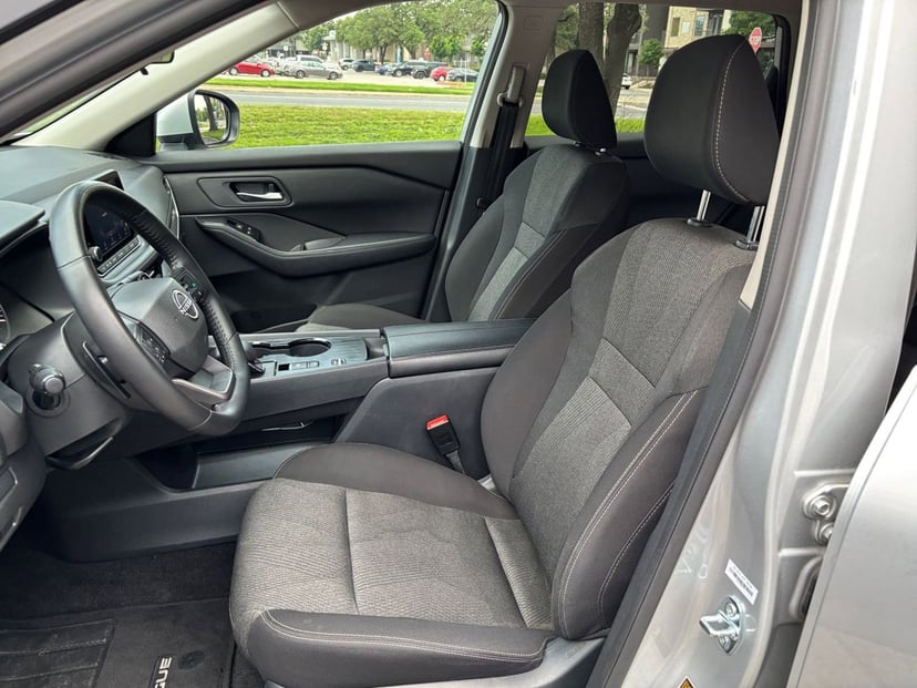 2025 Nissan Rogue - Image 31