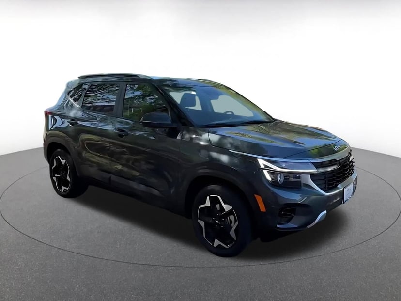 2025 Kia Seltos - Image 2
