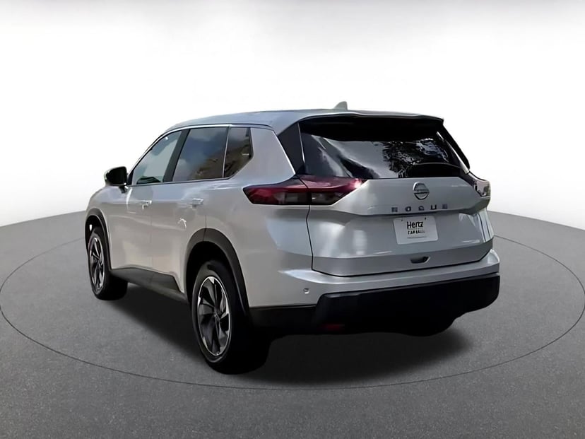 2025 Nissan Rogue - Image 9