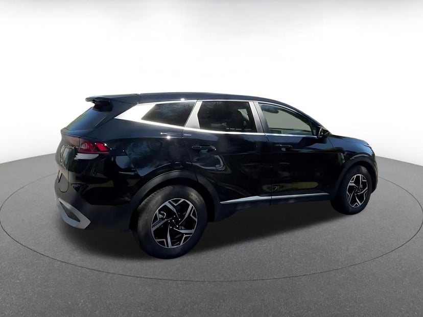 2025 Kia Sportage - Image 15