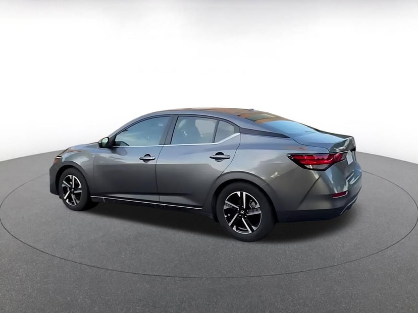 2025 Nissan Sentra - Image 10