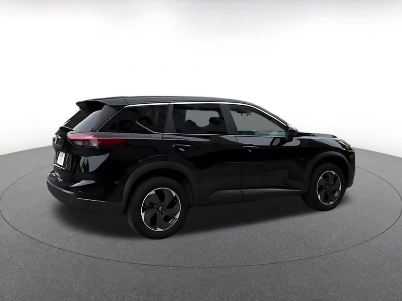 2025 Nissan Rogue - Image 13