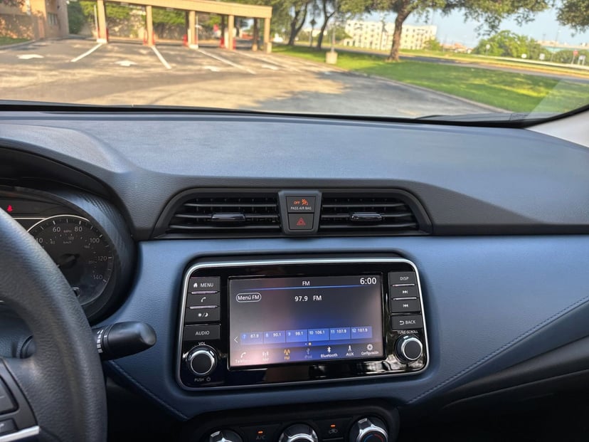 2025 Nissan Versa - Image 17
